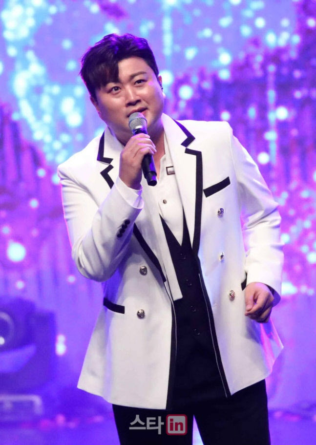 김호중2.jpg