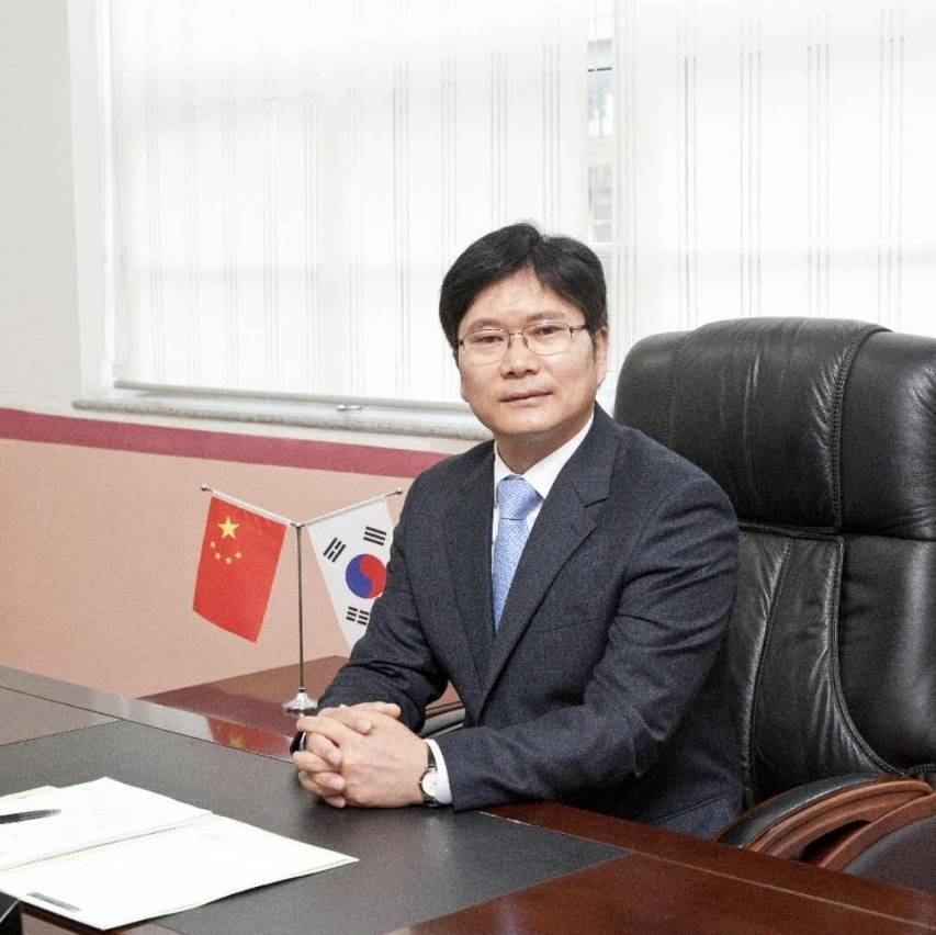 박신헌프로필.jpg