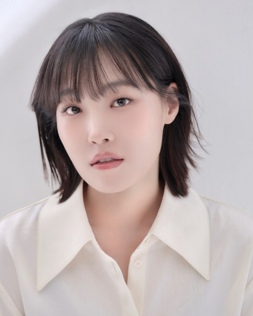 일반비_두산베어스, 5일 NC전 승리기원 시구 진행_이은지.jpg