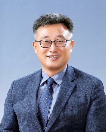 "교육의 최종 목적은 나눔, 오늘도 아이들을 위해 수퍼맨은 납니다" 서울동작관악교육지원청 김갑철 교육지원국장